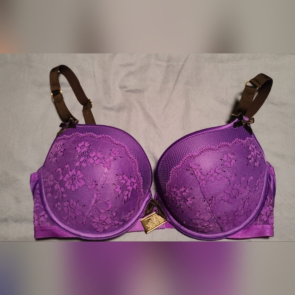 EUC Victoria's Secret Very Sexy Push Up Purple Lace Bra with underwire 34D